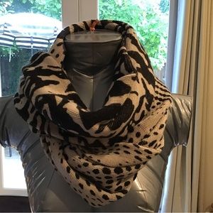 Nine West Infinity scarf.  Animal prints. Black/Cream Warm and cozy Good…